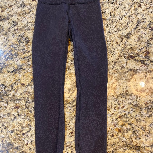 2 pair Lululemon Wunder Train size 0/25 inch inseam - Picture 5 of 8